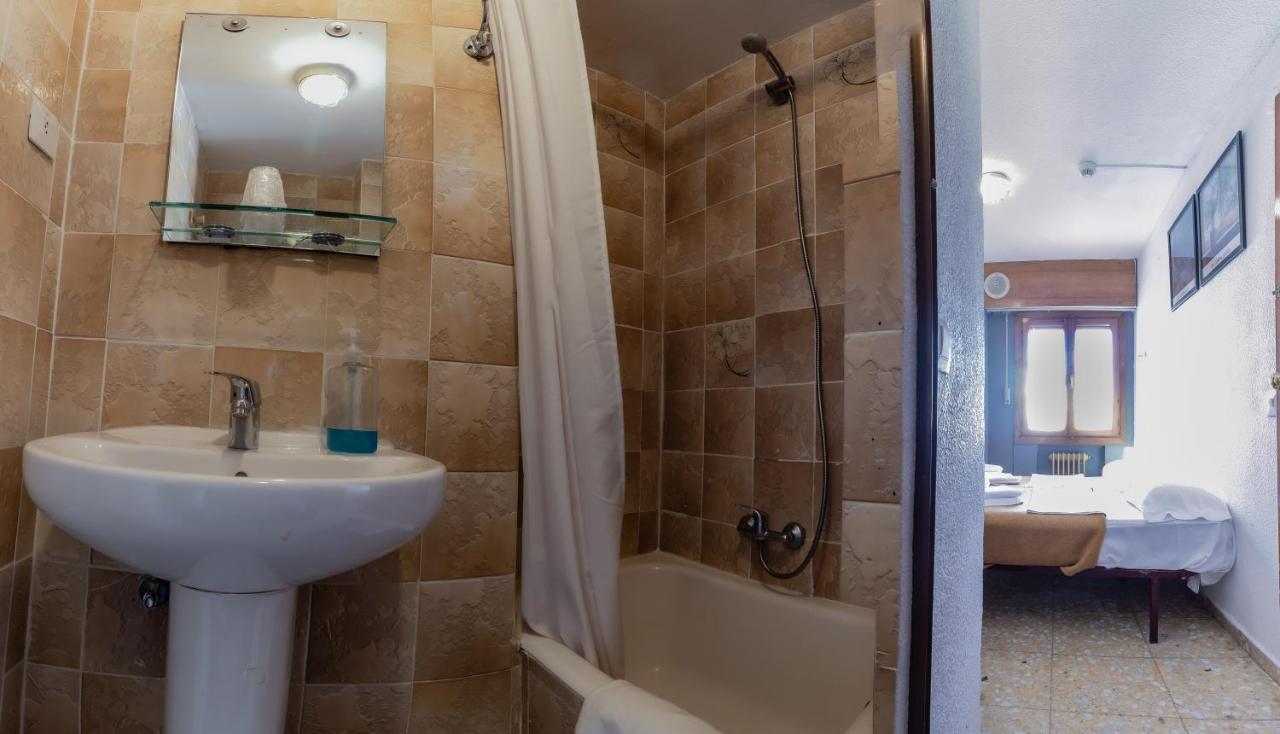 Casa De Huespedes Carabanchel By Vivere Stays Madrid Eksteriør bilde